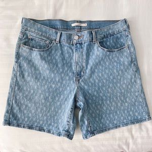 Levi’s Classic Shorts Women’s Mid Rise Printed Denim 6.5”